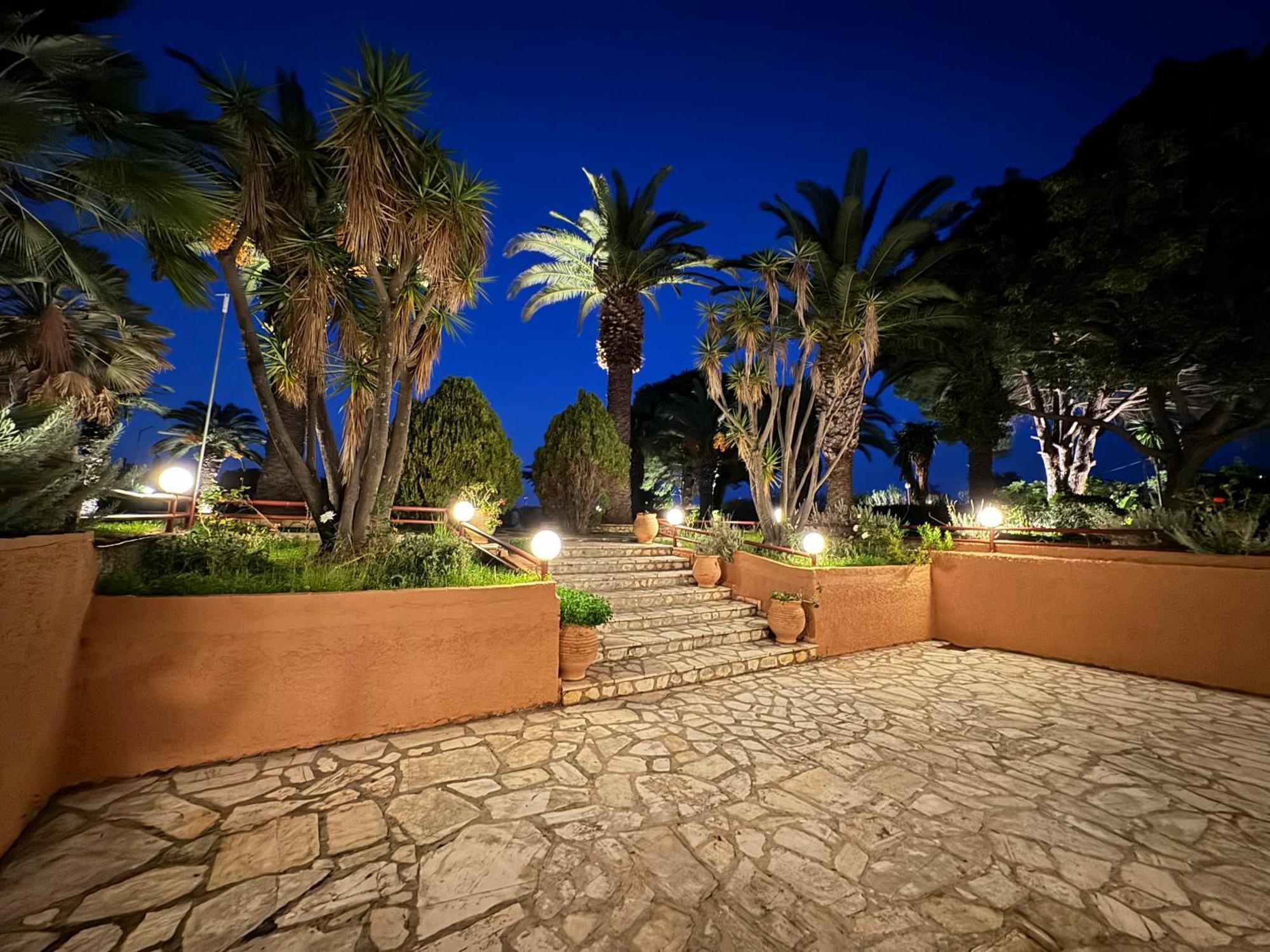 Pami Appartement Almiros strand